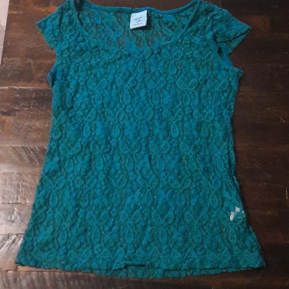 Lace‎ top